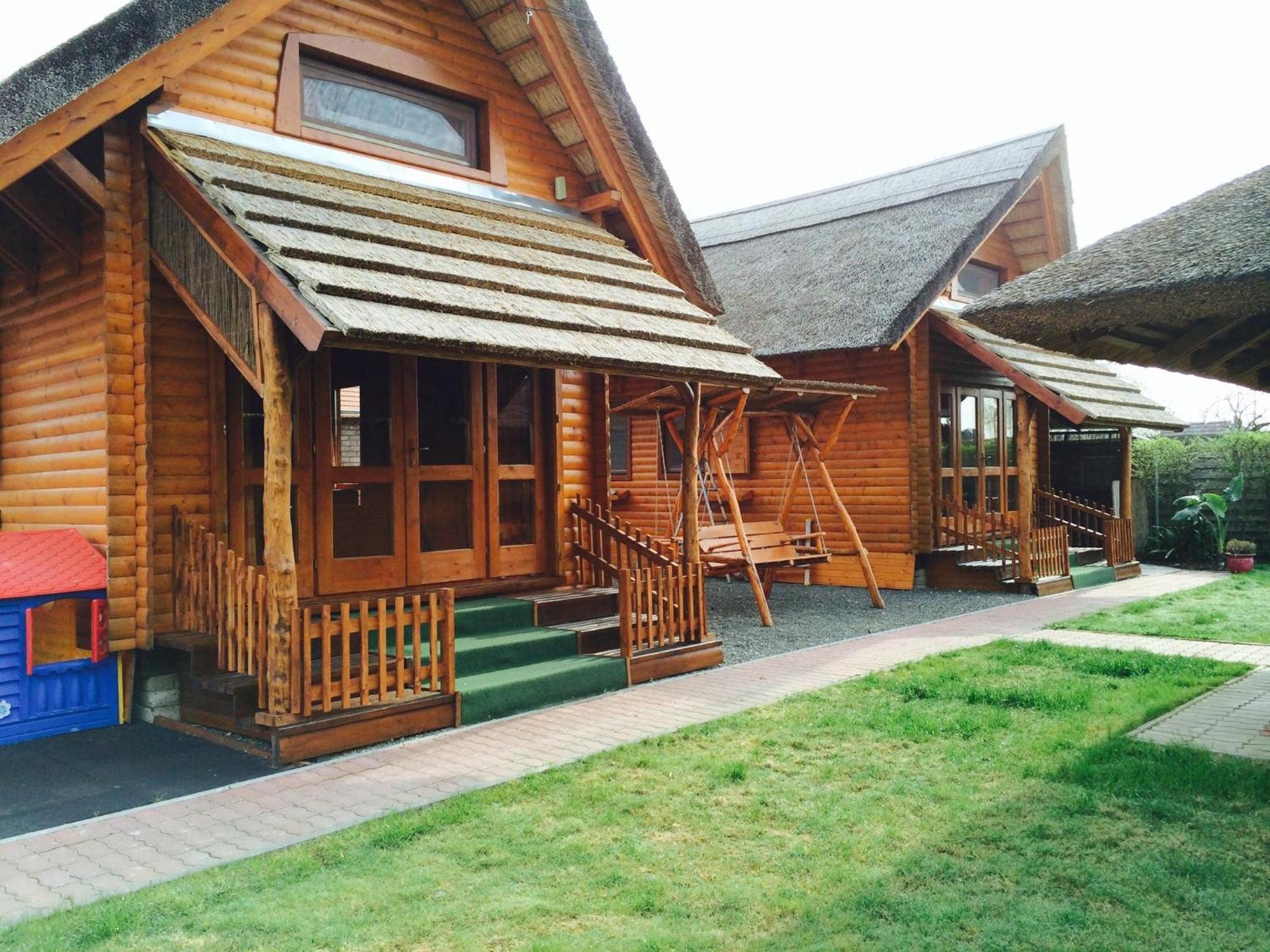 Apartamento Sulyom Panzió Tiszafüred Habitación foto